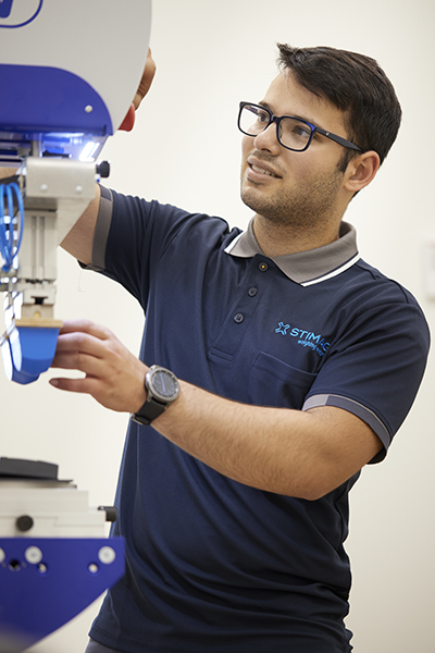 Portret van Daniël Tokmahji, Technicus bij Stimag BV